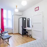 Διαμέρισμα Ultra - Large - Comfy