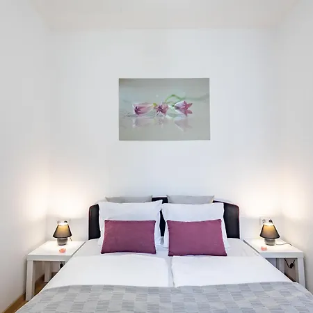 Ultra - Large - Comfy Apartment Budapest