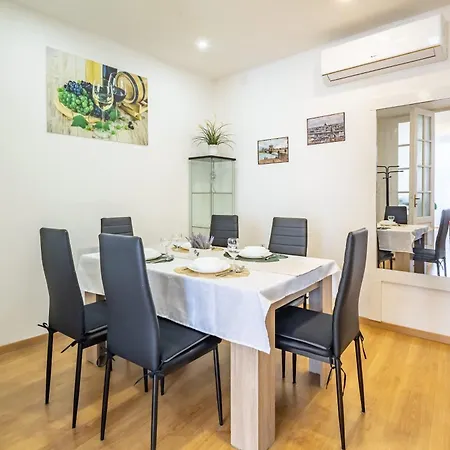 Ultra - Large - Comfy Apartment Budapest