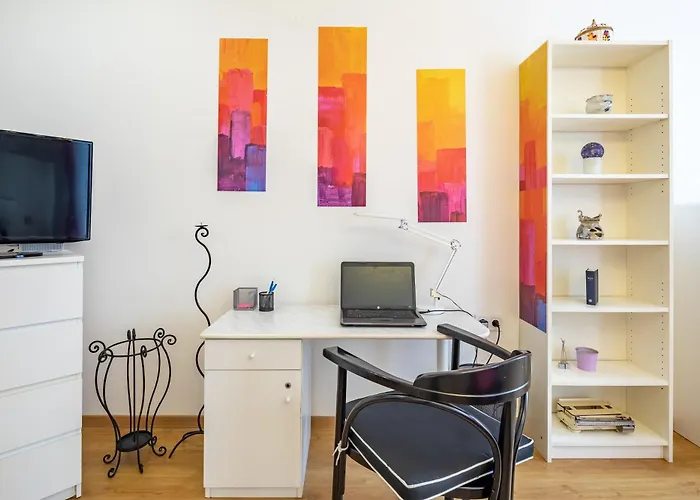 Ultra - Large - Comfy Budapest